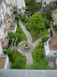 Bild: Gr�nanlage im Hof